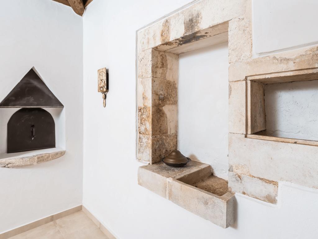 Villa Callisto- Elegant Restored Villa With Pool Gyri Luaran gambar