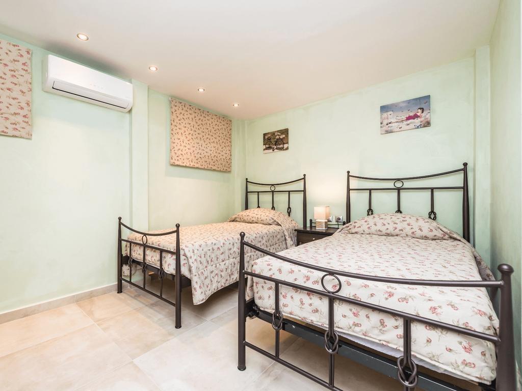 Villa Callisto- Elegant Restored Villa With Pool Gyri Luaran gambar